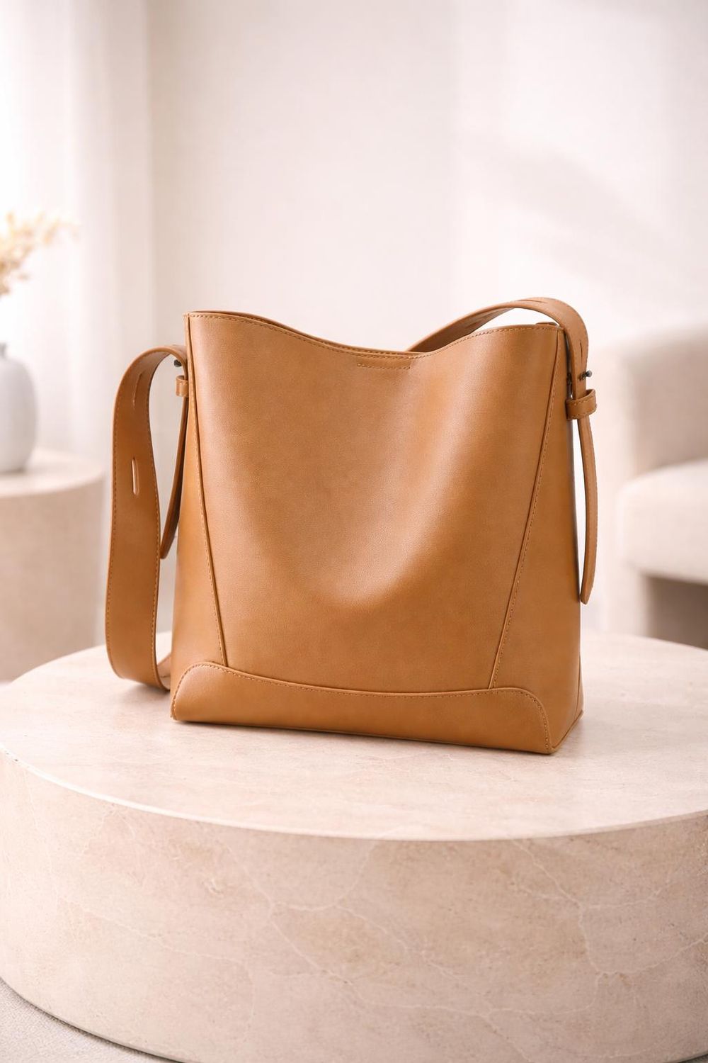 Cowhide Women’s Shoulder Bag – Fashion Trend detail photo 2