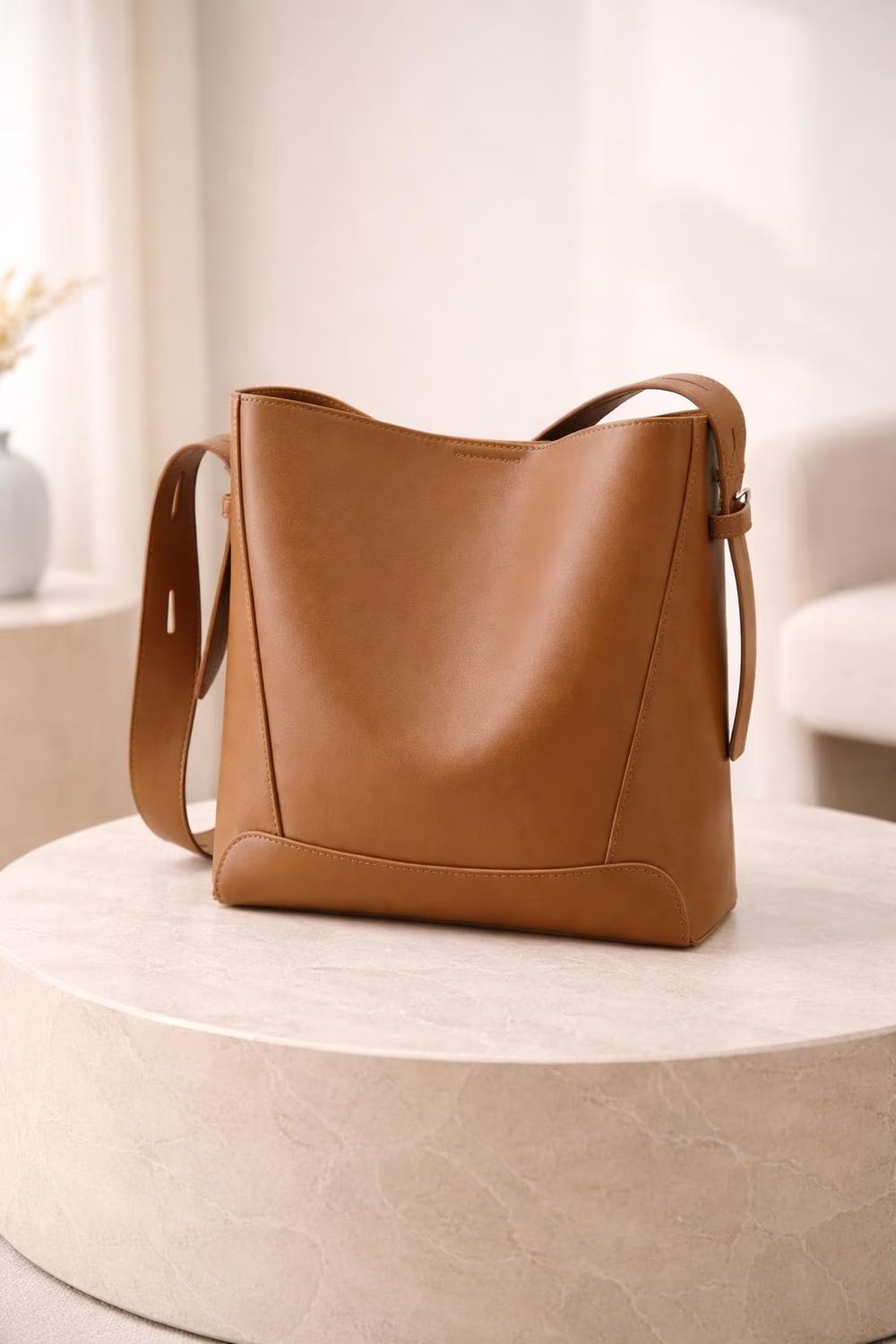 Cowhide Women’s Shoulder Bag – Fashion Trend detail photo 4