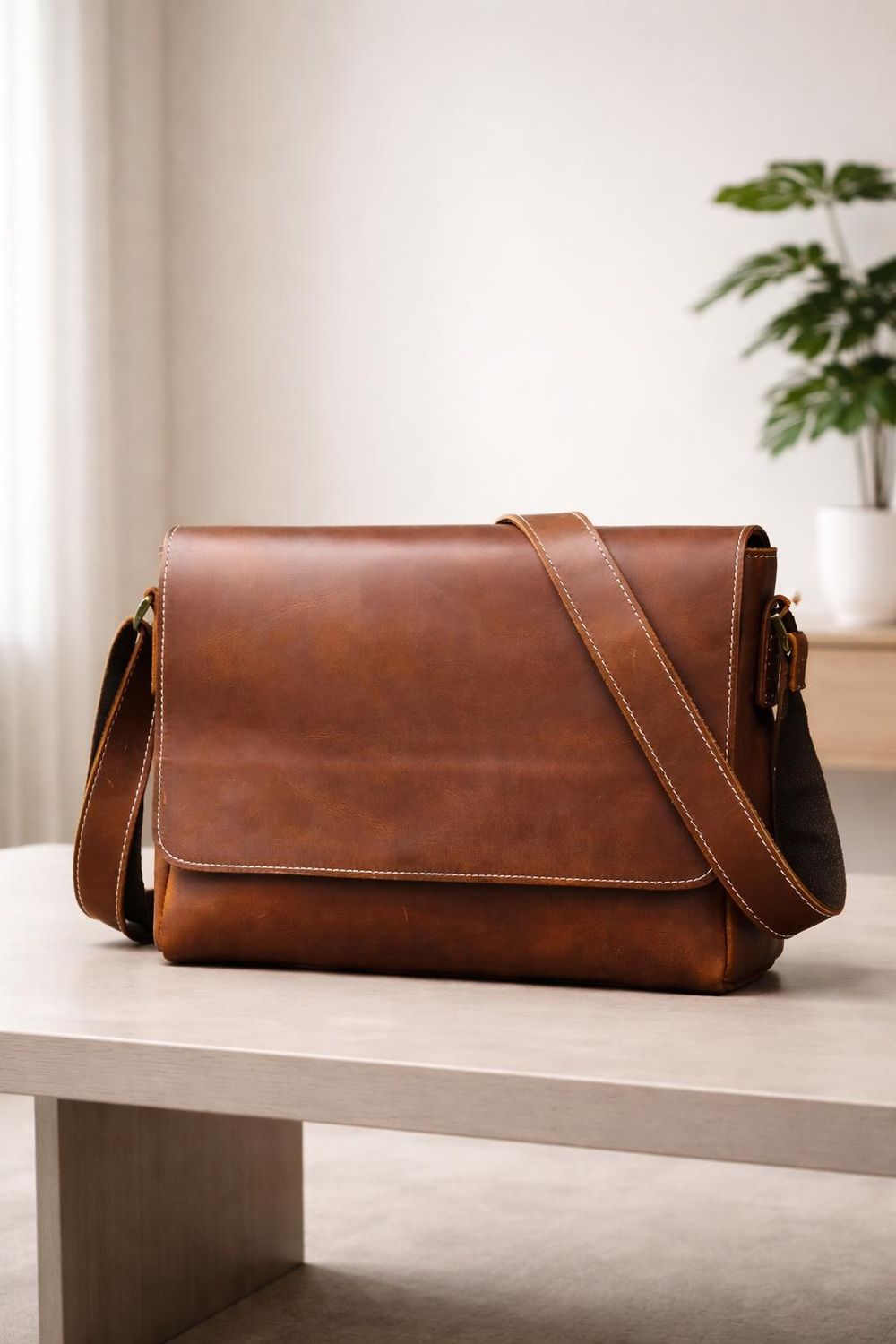 Men's Genuine Leather Shoulder Bag – Vintage detail photo 3