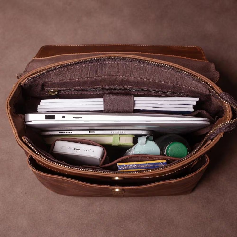 Men’s Retro Genuine Leather Backpack detail photo 2