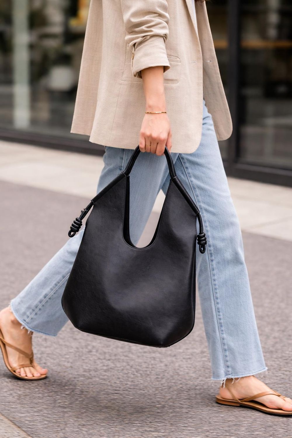 Minimalist PU Leather Tote Bag detail photo 4