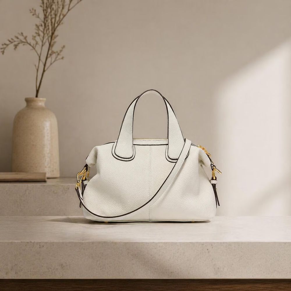 Natural Cow Leather Retro Crossbody Bag detail photo 4