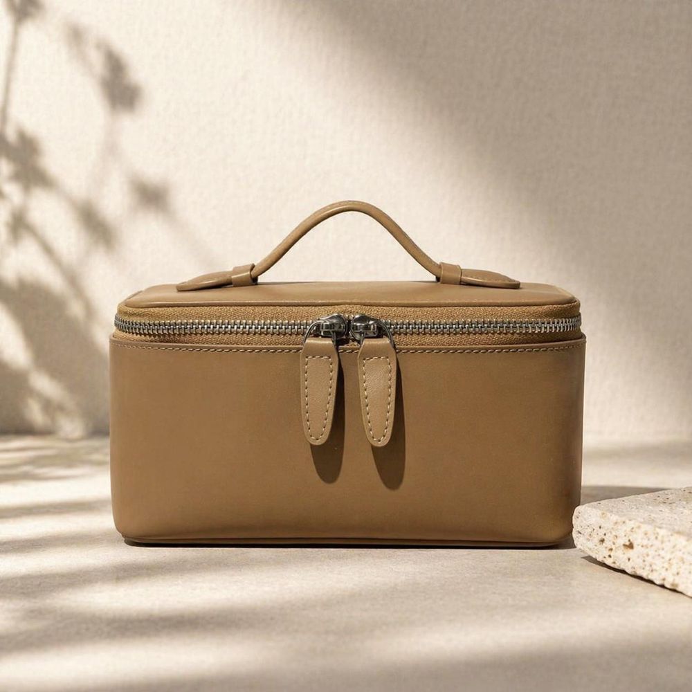 Stylish Leather Makeup Bag - Casual Travel detail photo 3