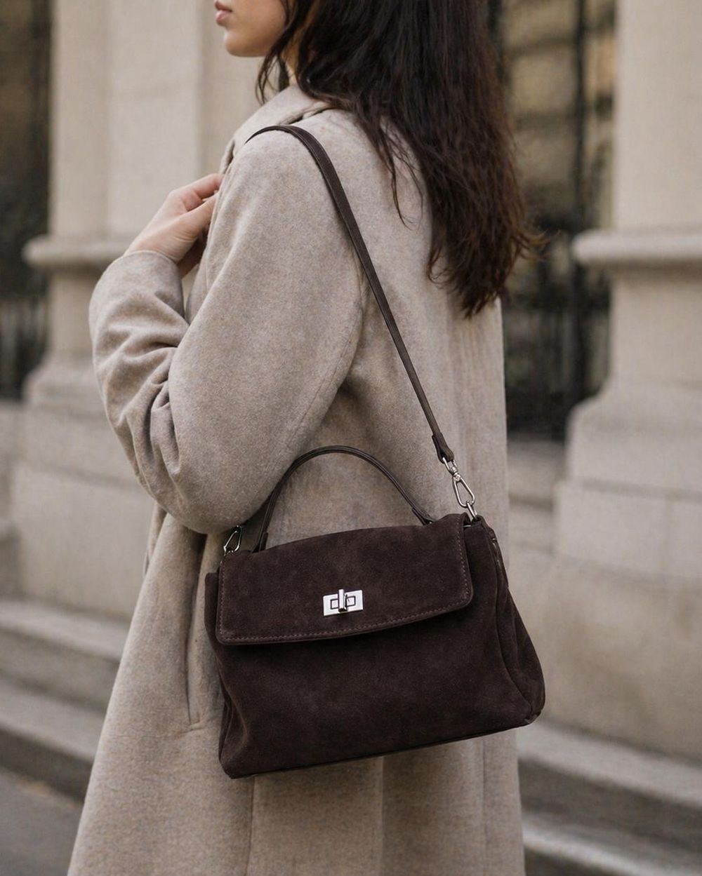 Women's Suede Leather Crossbody Bag detail photo 2