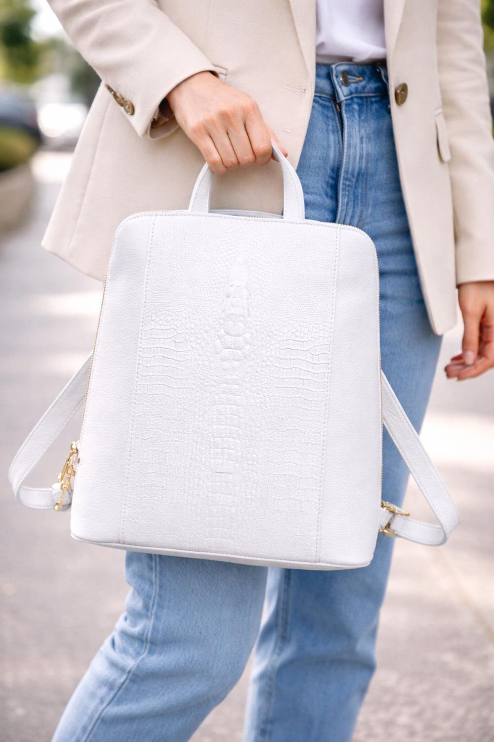 Women’s Crocodile Pattern Leather Backpack detail photo 4